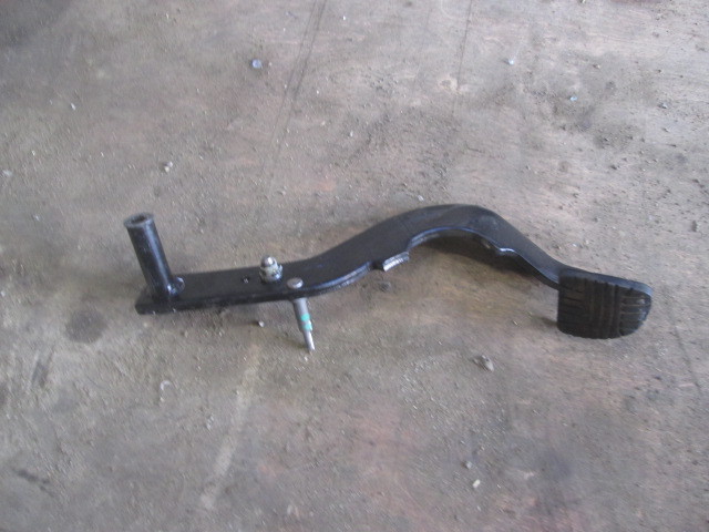 Педаль тормоза Chevrolet Captiva  2011-2013 на Chevrolet Captiva 