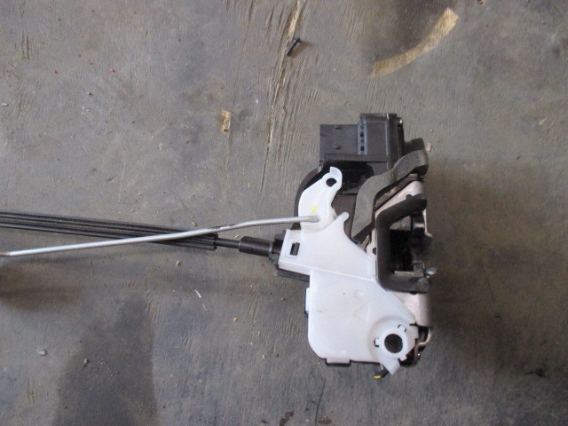 Замок двери передней правой Chevrolet Cruze 2009-2013 на Chevrolet Cruze