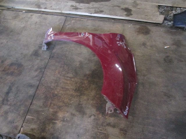 Крыло переднее правое Ford Fiesta 4 2008-2013 на Ford Fiesta 4