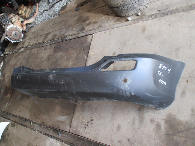 Бампер задний Toyota RAV 4  (CA40) 2012-2015 на Toyota RAV 4  (CA40)