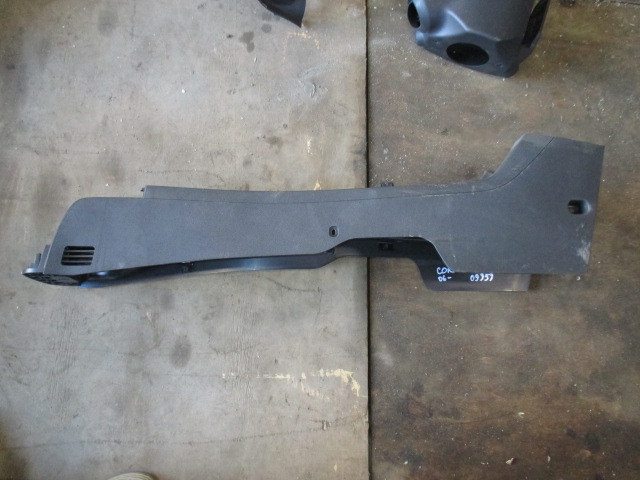 Консоль средняя нижняя Opel Corsa D  2010-2014 на Opel Corsa D 