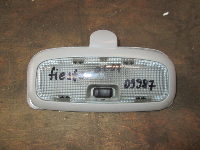 Плафон салонный Ford Fiesta V 2001-2009 на Ford Fiesta V