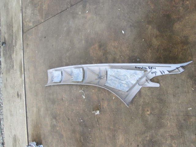 Обшивка стойки Ford Fiesta V 2001-2009 2S61A03198 на Ford Fiesta V