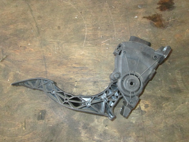 Педаль газа Ford Fiesta V 2001-2009 на Ford Fiesta V