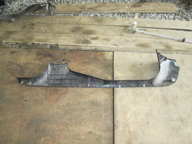 Накладка порога (внутренняя) Ford Fiesta V 2001-2009 на Ford Fiesta V