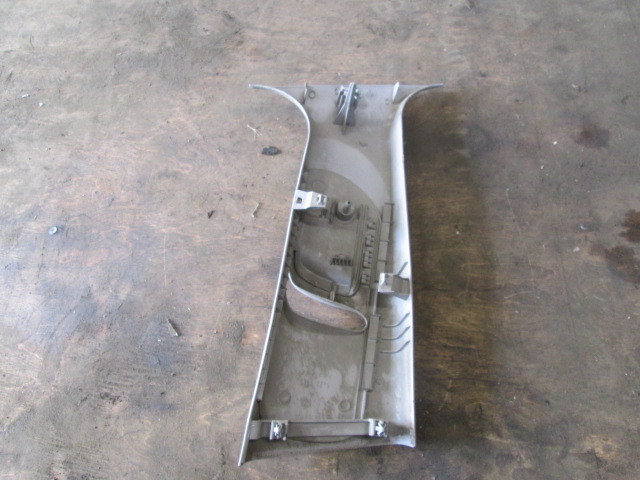 Обшивка стойки Ford Fiesta V 2001-2009 2S61A24583 на Ford Fiesta V