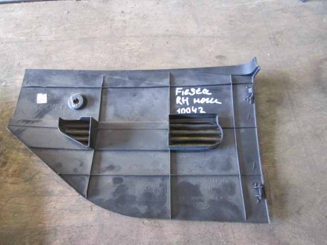 Накладка внутренняя (консоли правая) Ford Fiesta V 2001-2009 на Ford Fiesta V