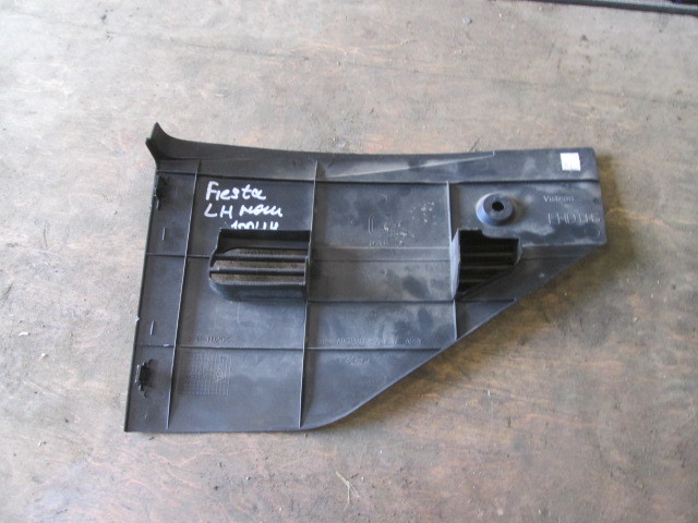 Обшивка салонная левая Ford Fiesta V 2001-2009 2S61A060A83 на Ford Fiesta V
