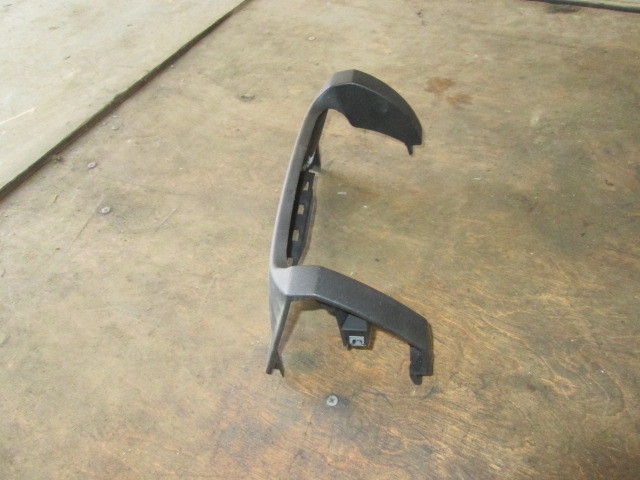 Обшивка рулевой колонки верхняя часть Ford Fiesta V 2001-2009 на Ford Fiesta V