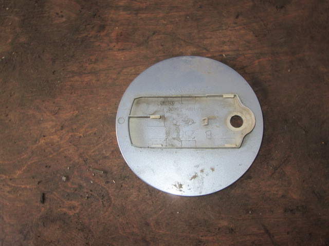 Лючок бензобака Ford Fiesta V 2001-2009 на Ford Fiesta V