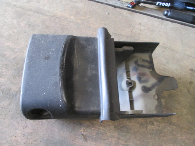 Обшивка рулевой колонки Ford Fiesta V 2001-2009 на Ford Fiesta V