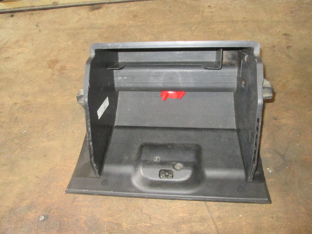 Бардачок Ford Fiesta V 2001-2009 на Ford Fiesta V