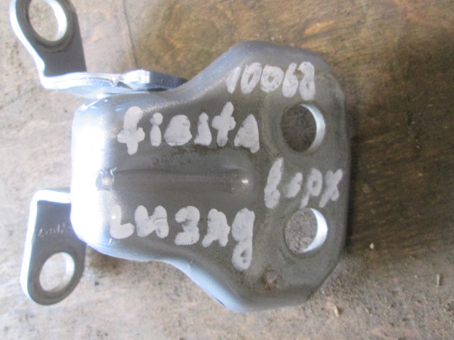 Петля двери Ford Fiesta V 2001-2009 на Ford Fiesta V