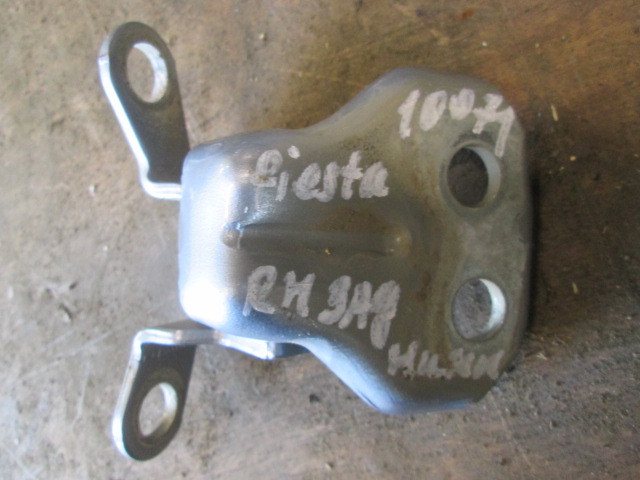 Петля двери Ford Fiesta V 2001-2009 на Ford Fiesta V
