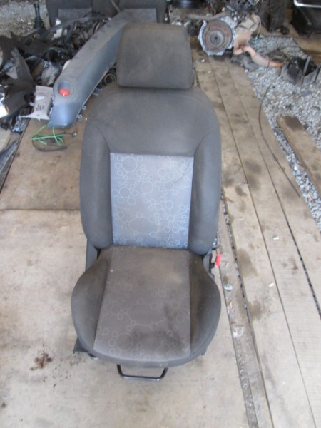 Сиденье салонное Ford Fiesta V 2001-2009 правое на Ford Fiesta V