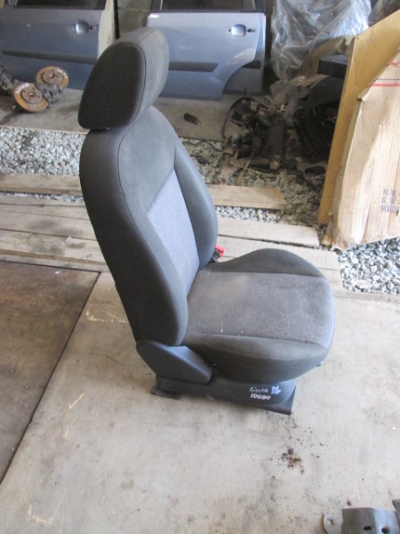 Сиденье салонное Ford Fiesta V 2001-2009 правое на Ford Fiesta V