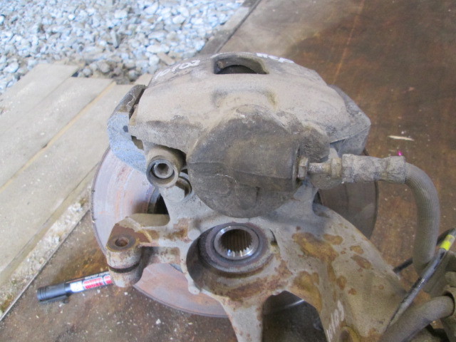 Суппорт передний правый Ford Fiesta V 2001-2009 на Ford Fiesta V