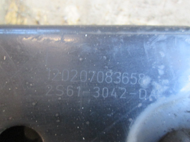 Рычаг передний средний правый Ford Fiesta V 2001-2009 на Ford Fiesta V