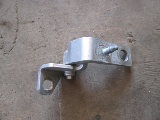 Петля двери Ford Mondeo 4 2007-2010 на Ford Mondeo 4