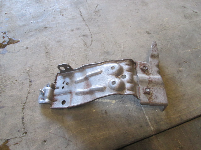 Усилитель торпедо Ford Mondeo 4 2007-2010 на Ford Mondeo 4