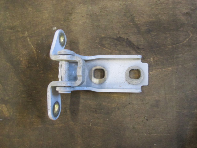 Петля двери Chevrolet Cruze 2009-2013 на Chevrolet Cruze