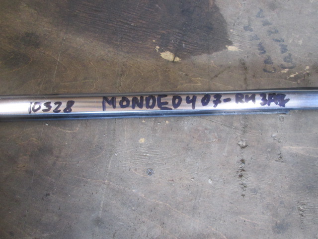 Молдинг стекла правой Ford Mondeo 4 2007-2010 на Ford Mondeo 4