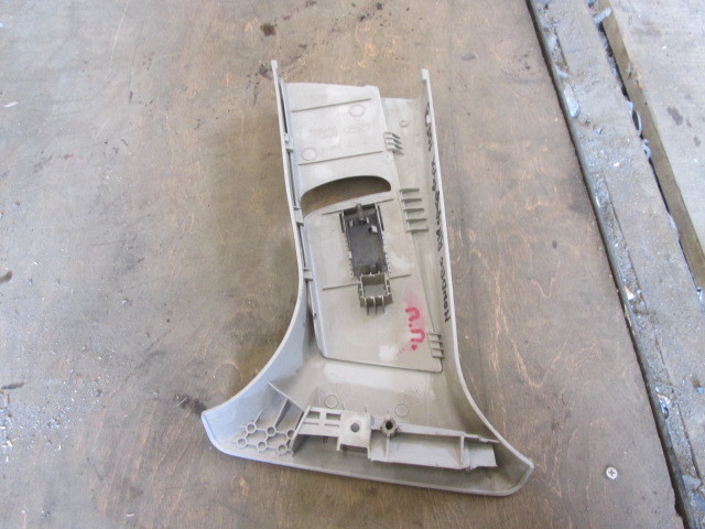 Обшивка стойки Ford Mondeo 4 2007-2010 7S71A24582 на Ford Mondeo 4