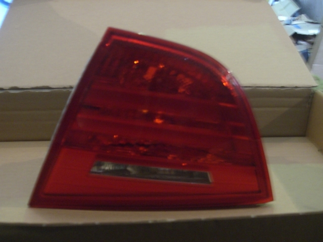 Фонарь задний внутренний правый BMW 3-Series (E9x) 2005-2010 на BMW 3-Series (E9x)