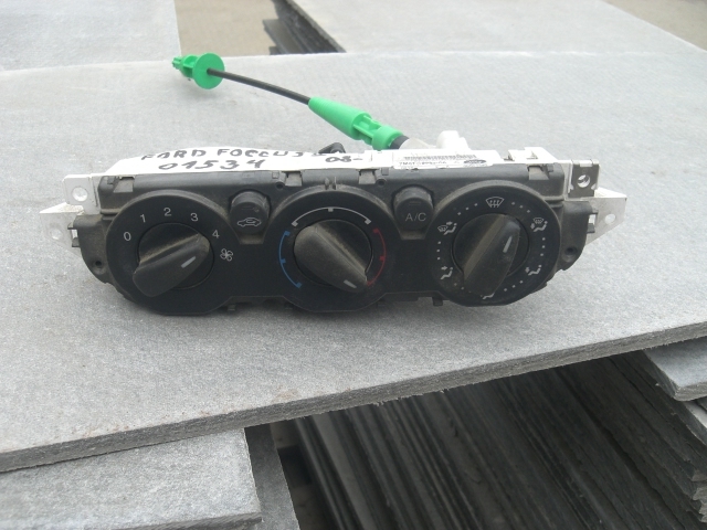 Блок управления климатической установкой Ford Focus 2 2005-2008 на Ford Focus 2