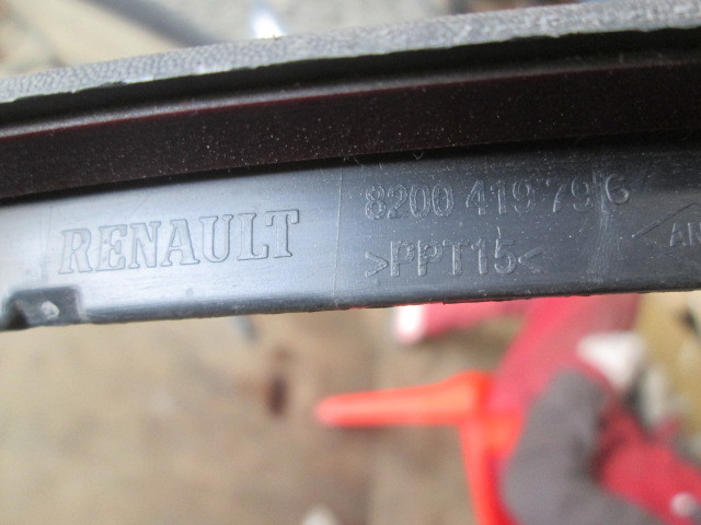Накладка заднего крыла правого Renault logan I 2004-2009 на Renault logan I