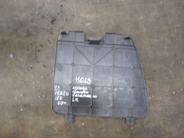 Обшивка багажника Toyota Land Cruiser Prado 150 2009-2013 на Toyota Land Cruiser Prado 150