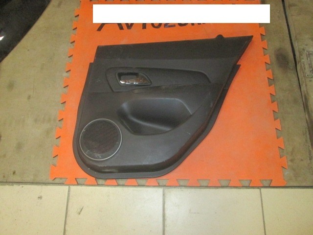 Обшивка двери задней правой Chevrolet Cruze 2009-2013 на Chevrolet Cruze