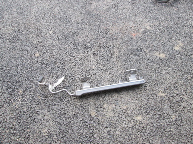 Рейка топливная (рампа) Nissan Tiida C11 2004-2012 на Nissan Tiida C11