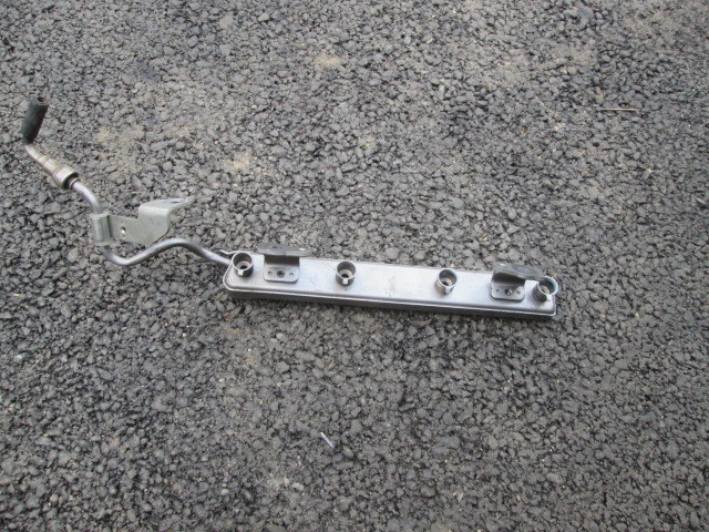 Рейка топливная (рампа) Nissan Tiida C11 2004-2012 на Nissan Tiida C11