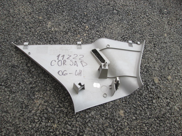 Обшивка стойки Opel Corsa D  2010-2014 13180610 на Opel Corsa D 