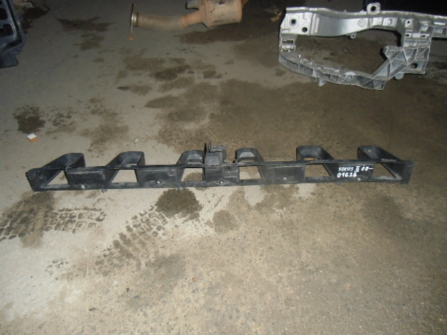 Кронштейн заднего бампера Ford Focus 3 2011-2015 на Ford Focus 3