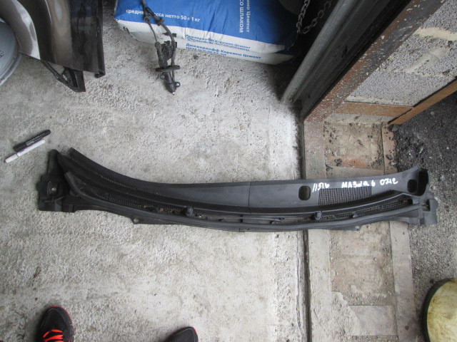 Решетка стеклооч. (планка под лобовое стекло) Mazda 6 (GH) 2007-2010 на Mazda 6 (GH)