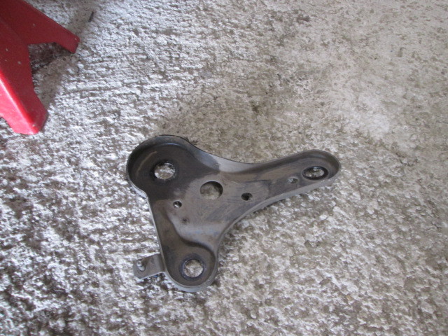 Кронштейн передней балки Mazda 6 (GH) 2007-2010 на Mazda 6 (GH)