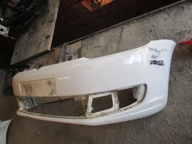Бампер передний Volkswagen Touran  2010-2015 на Volkswagen Touran 