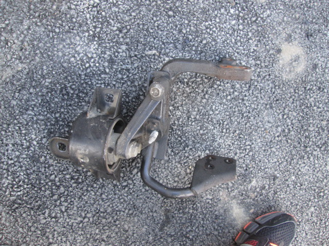 Кронштейн двигателя Chevrolet Aveo T250 2006-2012 на Chevrolet Aveo T250