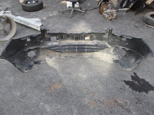 Бампер передний Nissan Qashqai J10 2006-2010 на Nissan Qashqai J10