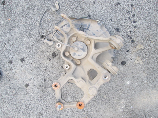 Кулак поворотный задний правый Mazda 6 (GH) 2007-2010 на Mazda 6 (GH)