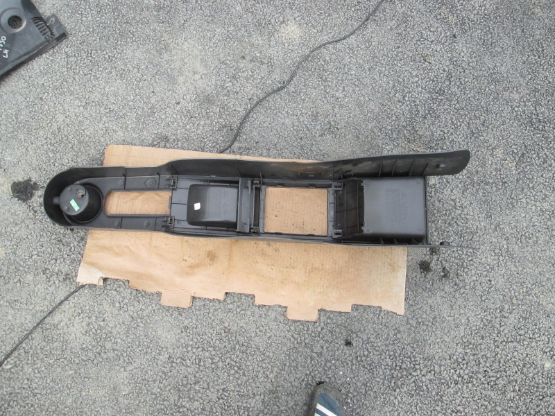 Консоль центральная на Chevrolet Aveo I (T250) Рестайлинг 2006-2012 96654940 на Chevrolet Aveo T250