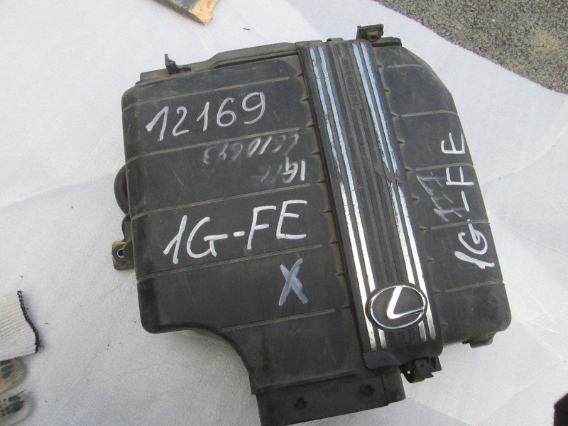 Корпус воздушного фильтра Lexus IS I (XE10) 1998-2005 на Lexus IS I (XE10)