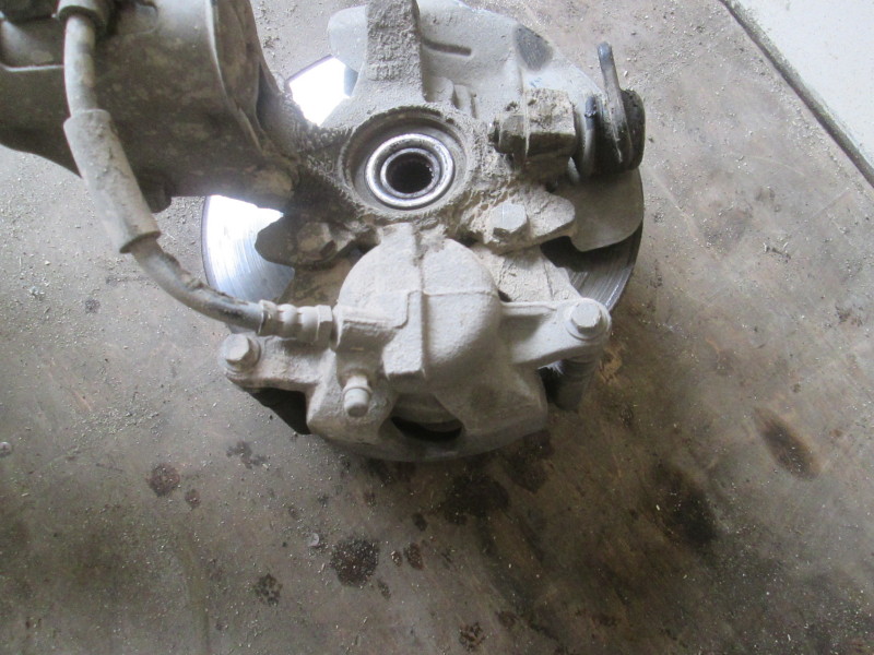 Суппорт передний правый Fiat Albea Рестайлинг 2004-2012 на Fiat AlbeaРестайлинг