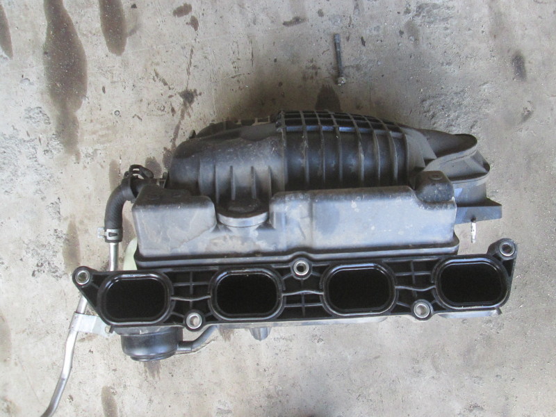 Коллектор впускной Suzuki Grand Vitara  2005-2008 на Suzuki Grand Vitara 