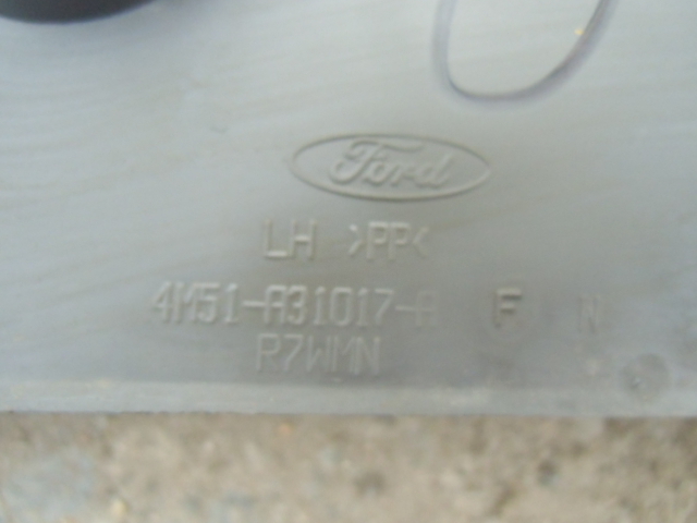 Подстаканник Ford Focus 2 2005-2008 на Ford Focus 2
