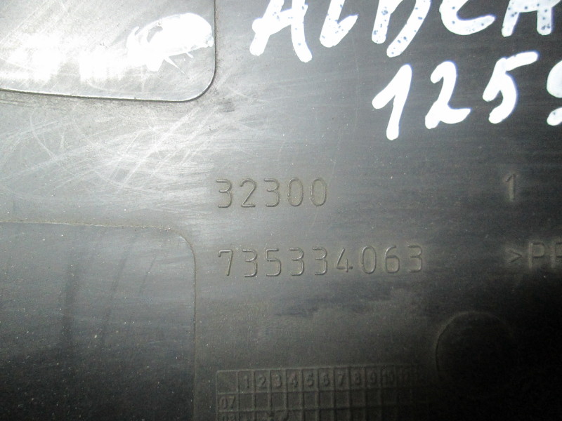 Кожух рулевой колонки верхний  Fiat Albea Рестайлинг 2004-2012 на Fiat AlbeaРестайлинг