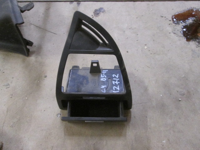 Пепельница Citroen C4 I 2004-2014 на Citroen C4 I