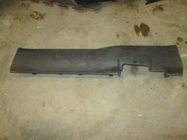 Накладка порога (внутренняя) Suzuki Grand Vitara  2005-2008 7613065J0 на Suzuki Grand Vitara 